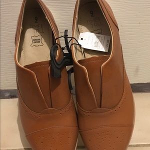 Women’s memory foam dress shoes